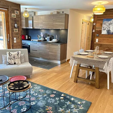 Neuf, Luxueux, Au Coeur Des Gets Avec Terrasse, Parking Securise, Proche Commerces Et Pistes. - Fr-1-623-116 * Les Gets